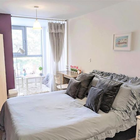 Large 3 Bedrooms In Liverpool City Centre, Free Parking Εξωτερικό φωτογραφία
