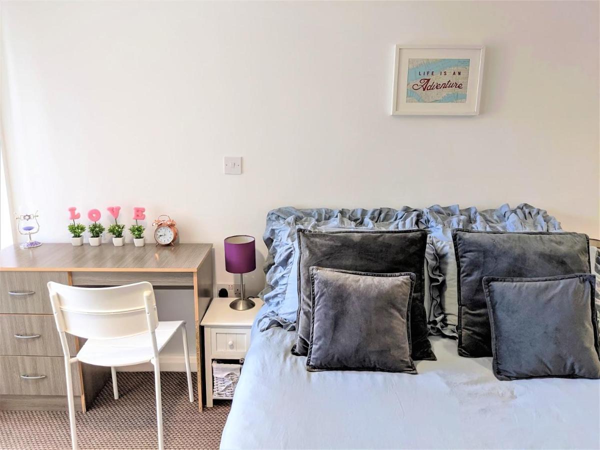 Large 3 Bedrooms In Liverpool City Centre, Free Parking Εξωτερικό φωτογραφία